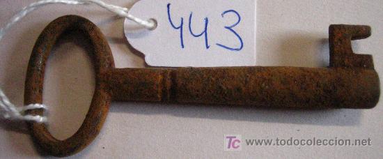 Antig&uuml;edades: Llave antigua de 75 cms - Foto 1