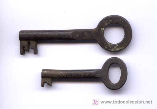Antig&uuml;edades: 2 llaves antiguas de hierro - Foto 1
