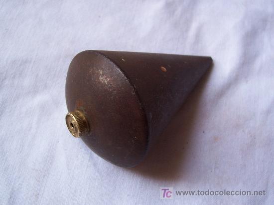 Antig&uuml;edades: plomada de hierro y laton (7,5cm aprox) - Foto 2