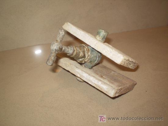Antig&uuml;edades: LLAVE DE PASO-GRIFO PARA LEBRILLO. - Foto 2