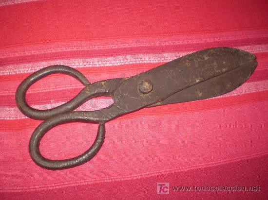 Antig&uuml;edades: TIJERAS GRANDES FORJADAS. - Foto 1