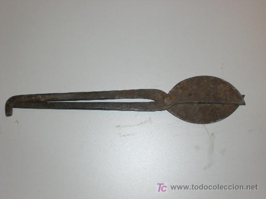 Antig&uuml;edades: TIJERA DE FONTANERO - Foto 1