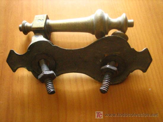 Antig&uuml;edades: llamador de bronce n&ordm;2 - Foto 2