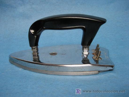Antig&uuml;edades: Antigua plancha el&eacute;ctrica, plegable - Foto 2