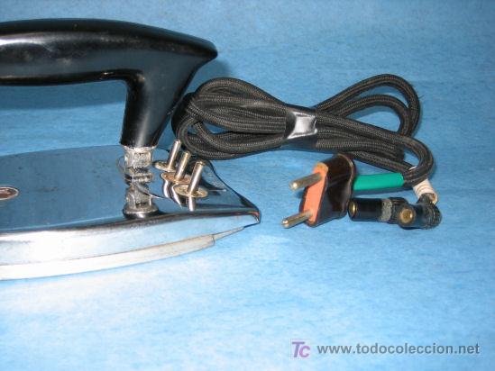 Antig&uuml;edades: Antigua plancha el&eacute;ctrica, plegable - Foto 6