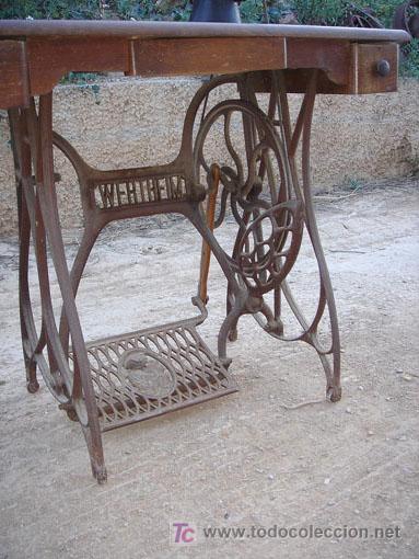 Antig&uuml;edades: Maquina de coser de la marca wertheim funciona - Foto 4