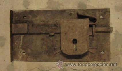 Antig&uuml;edades: Cerradura de 27 cms, sin llave - Foto 1