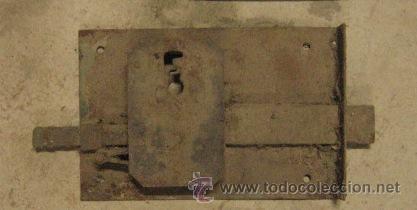 Antig&uuml;edades: Cerradura de 19 cms, sin llave - Foto 1