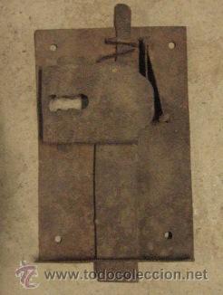 Antig&uuml;edades: Cerradura de 19 cms, sin llave - Foto 1