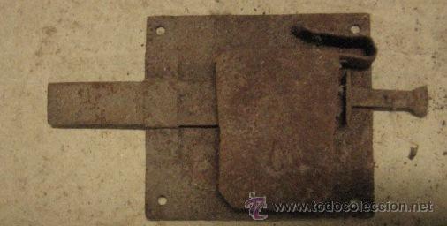 Antig&uuml;edades: Cerradura de 11 cms, sin llave - Foto 1