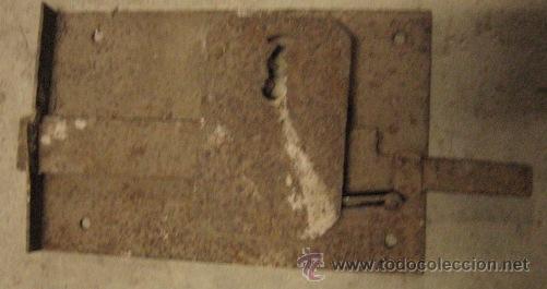 Antig&uuml;edades: Cerradura de 19 cms, sin llave - Foto 1