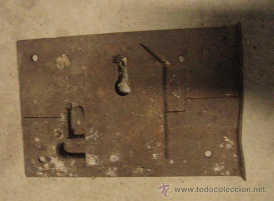 Antig&uuml;edades: Cerradura de 15 cms, sin llave - Foto 1