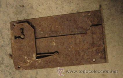 Antig&uuml;edades: Cerradura de 12 cms, sin llave - Foto 1