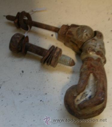 Antig&uuml;edades: Llamador de mano de 11 cms - Foto 1