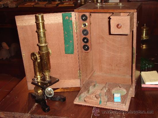 Antig&uuml;edades: Antig&uuml;o Microscopio alem&aacute;n con caja - Foto 1