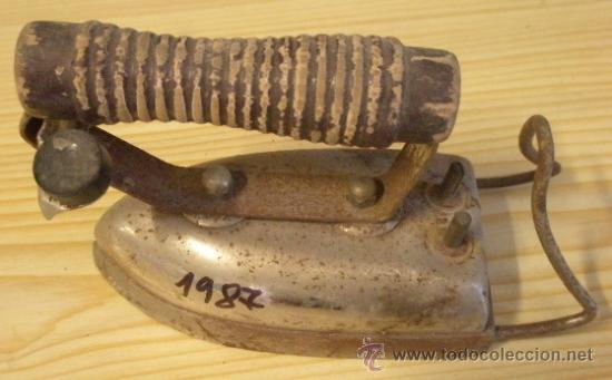 Antig&uuml;edades: Plancha electrica - Foto 1