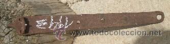 Antig&uuml;edades: Pieza aldaba 42 cmts. - Foto 1
