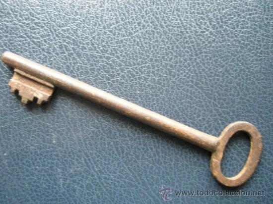 Antig&uuml;edades: LLAVE ANTIGUA DE FORJA - Foto 1