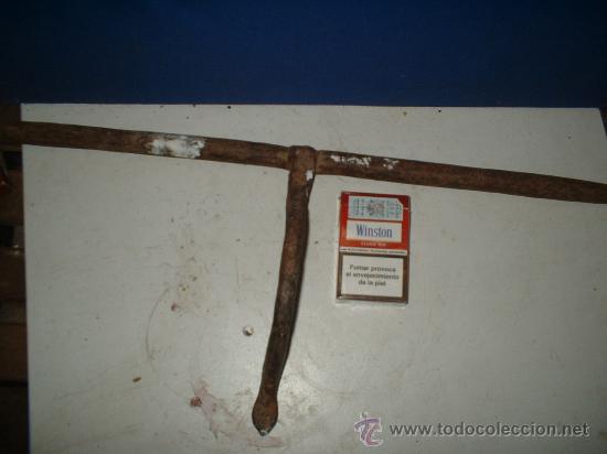 Antig&uuml;edades: cerrojo antiguo - Foto 1