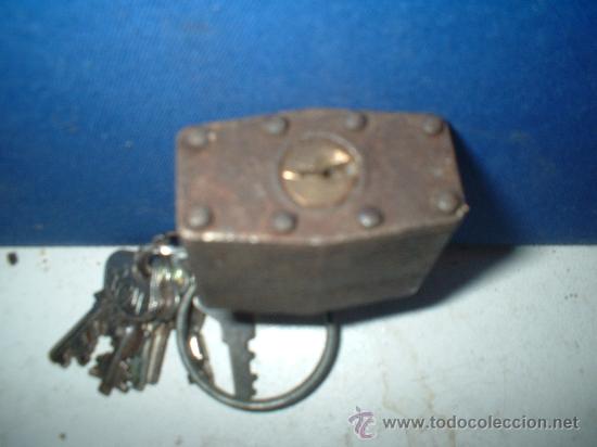 Antig&uuml;edades: candado antiguo - Foto 2