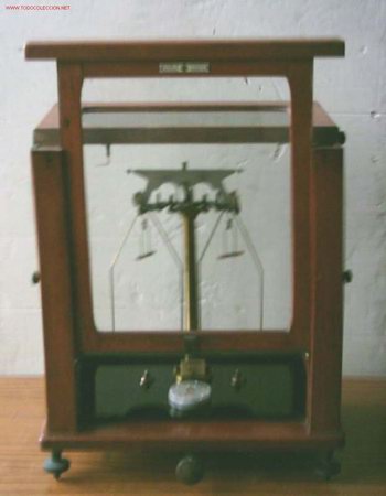 Antig&uuml;edades: BALANZA DE PRECISION madera de nogal &ndash; roble - Foto 7