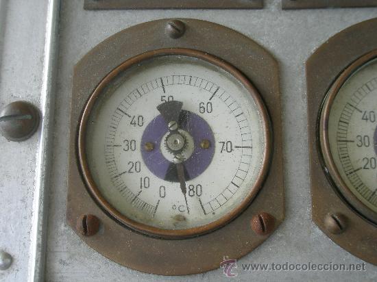 Antig&uuml;edades: CUADRO MANOMETROS DE PRESION LATON SOBRE PLACA ALUMINIO. - Foto 3
