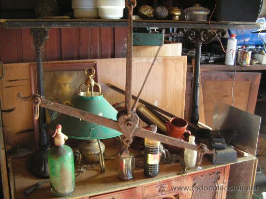 Antig&uuml;edades: Balanza de Hierro - Foto 1