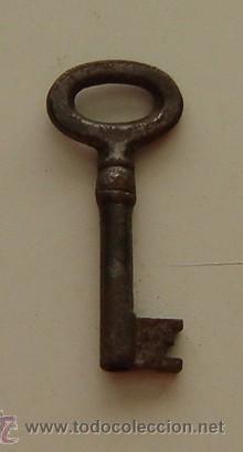 Antig&uuml;edades: LLAVE ANTIGUA  LARGO 6,8 CMS. ANCHO 1 CM. - Foto 1