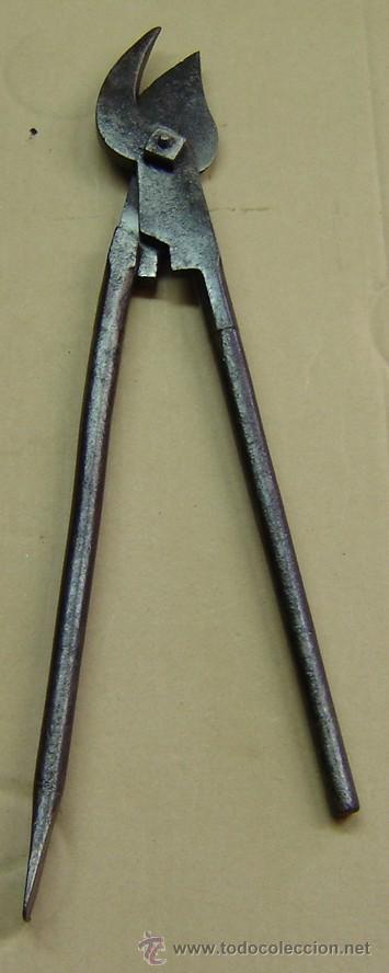 Antig&uuml;edades: TIJERAS ANTIGUAS DE HERRERO medida 45 cms. - Foto 1