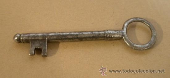 Antig&uuml;edades: Llave de 135 cms - Foto 1