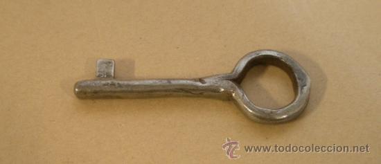 Antig&uuml;edades: Llave de 105 cms - Foto 1
