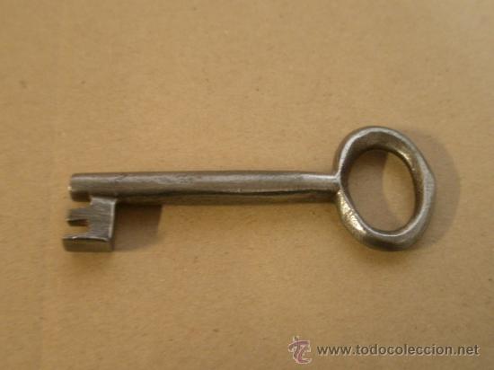Antig&uuml;edades: Llave de 8 cms - Foto 1
