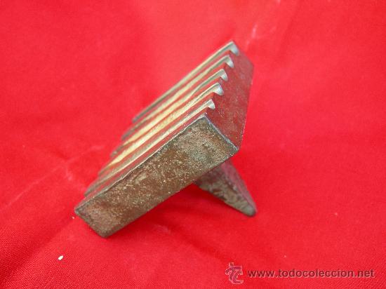 Antig&uuml;edades: YUNQUE DE BRONCE RECTANGULAR - Foto 1