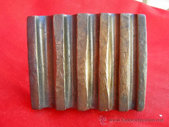 Antig&uuml;edades: YUNQUE DE BRONCE RECTANGULAR - Foto 2