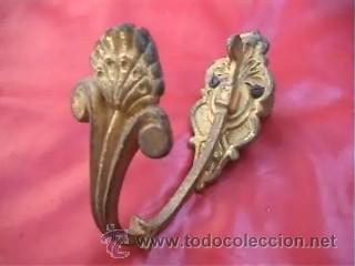 Antig&uuml;edades: COLGADOR DE ROPA BRONCE MODERNISTA - Foto 1
