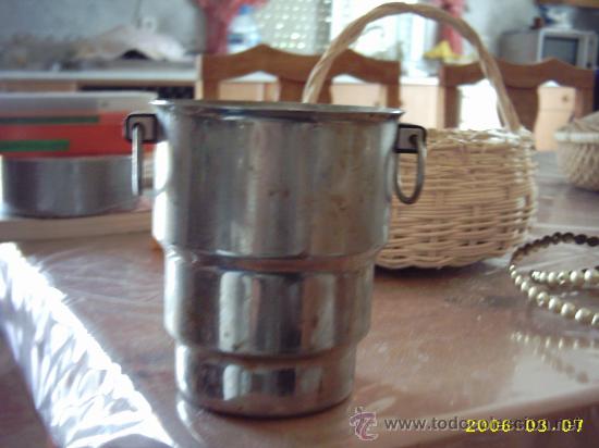 Antig&uuml;edades: cubitera o cuenco de acero inoxidable. - Foto 1