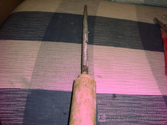 Antig&uuml;edades: lima redonda, pu&ntilde;o madera, 35 cm - Foto 1