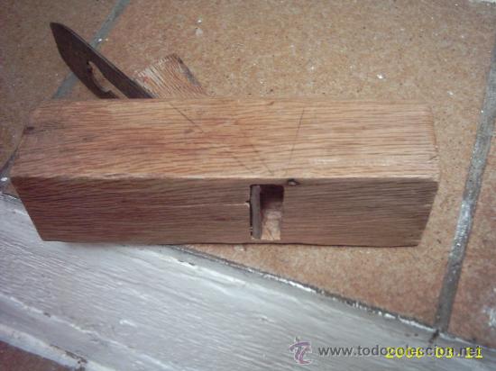 Antig&uuml;edades: antiguo cepillo de carpintero con madera de encina - Foto 1
