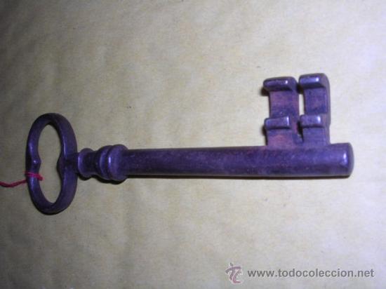 Antig&uuml;edades: LLAVE ANTIGUA DE HIERRO-13,5X4 CM - Foto 1