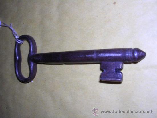 Antig&uuml;edades: LLAVE ANTIGUA DE HIERRO- 10X4 CM. - Foto 1
