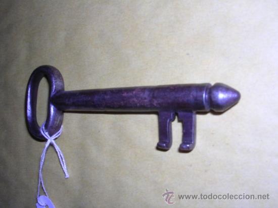 Antig&uuml;edades: LLAVE ANTIGUA DE HIERRO-10,5X3,5 CM. - Foto 1