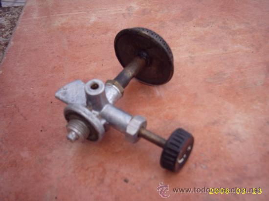 Antig&uuml;edades: hornillo para bombona de camping - Foto 1