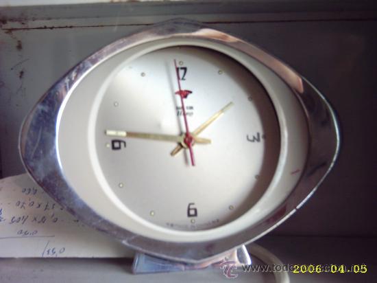 Antig&uuml;edades: Antiguo reloj de cuerda - Foto 1
