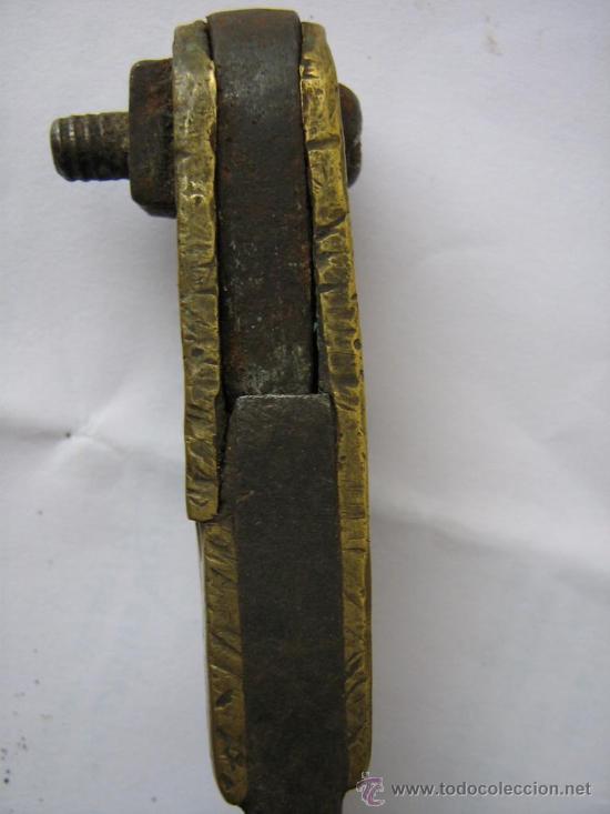 Antig&uuml;edades: ANTIGUO COMPAS DE HIERRO CON REFUERZO DE BRONCE - Foto 4