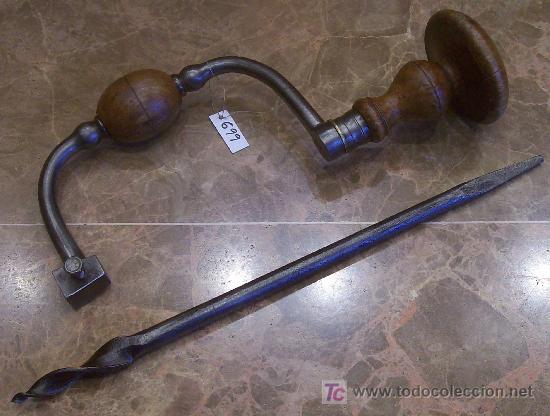 Antig&uuml;edades: ANTIGUO TALADRO DE CARPINTERO - Foto 1