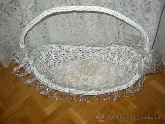 Antig&uuml;edades: cesta para entrega de regalos - Foto 1