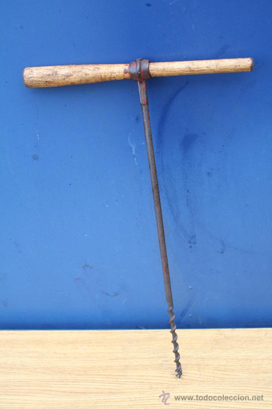 Antig&uuml;edades: ANTIGUA BARRENA DE CARPINTERO - Foto 1