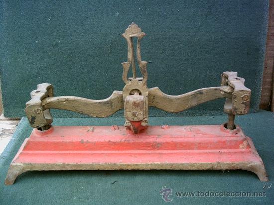 Antig&uuml;edades: PESO DE 5 KILOS - Foto 1