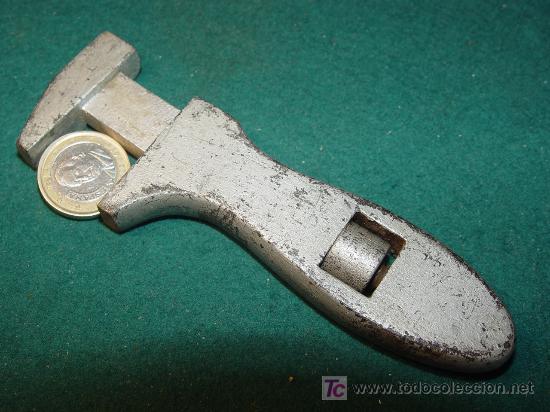 Antig&uuml;edades: LLAVE PARA AUTOMOVILES TIPO KING DICK - Foto 2
