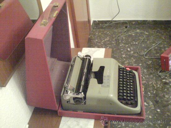 Antig&uuml;edades: Maquina de escribir studio 44 Olivetti - Foto 2
